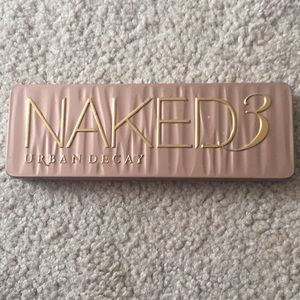 Naked 3 Pallete